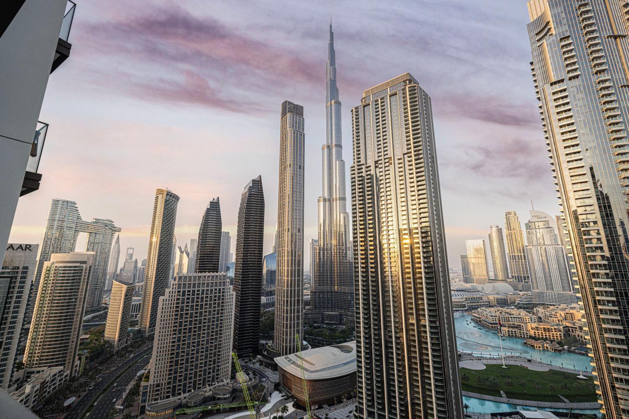 Luxury Sky High 2-bedroom Stunning Burj Khalifa & Fountain Views अपार्टमेंट *